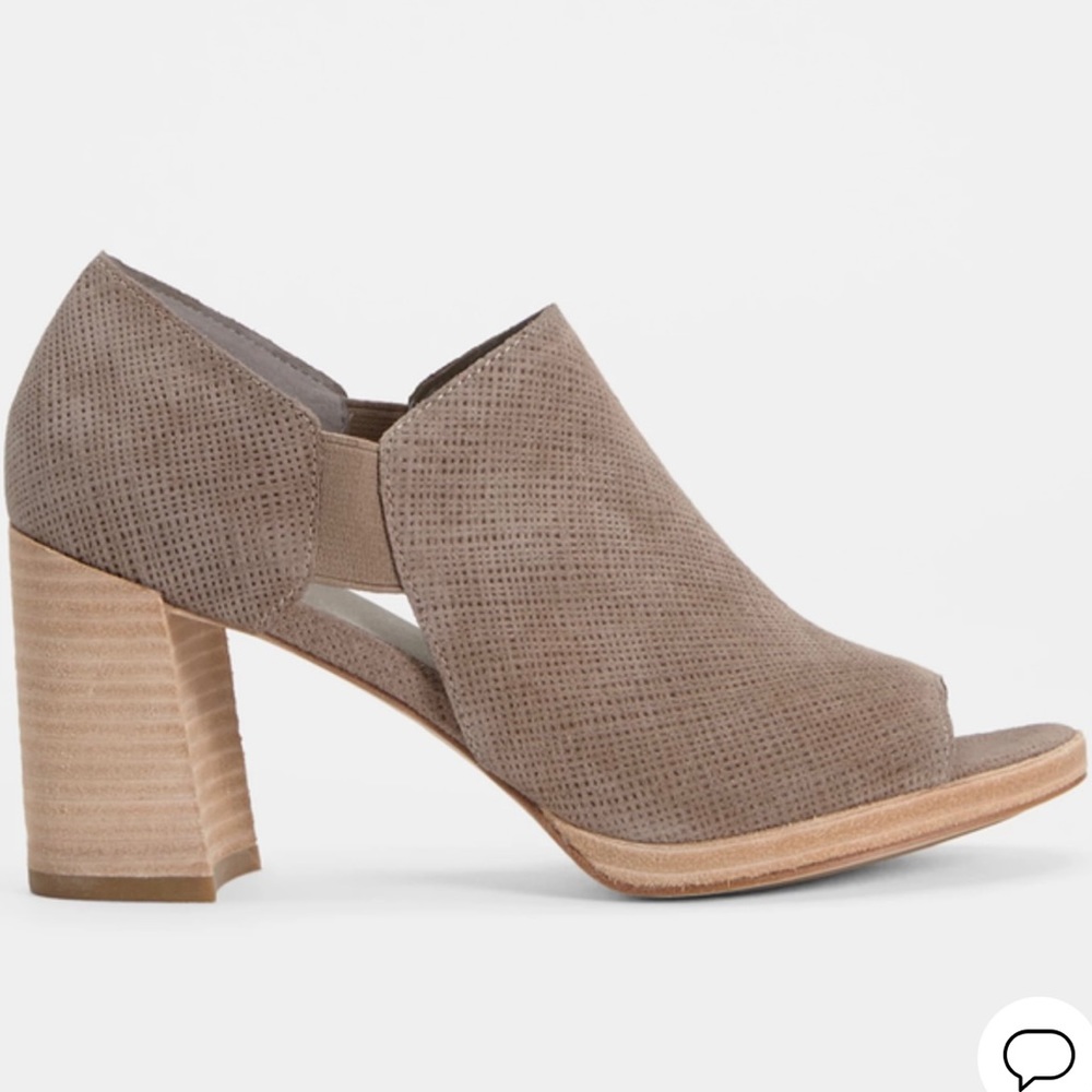 EILEEN FISHER Suede Block Heel Open Toe Slip on Sandals. Size 10